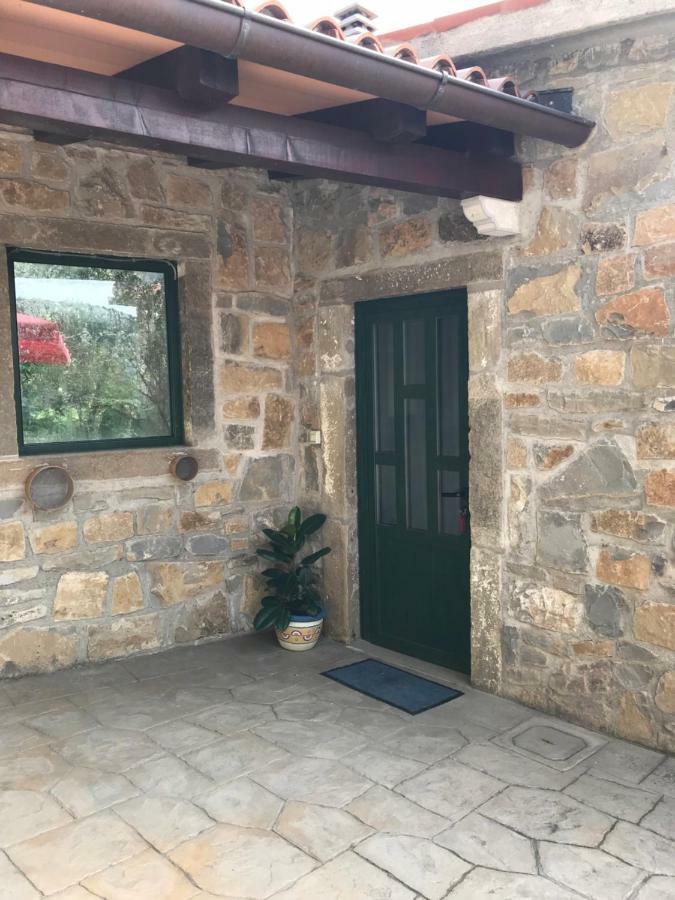 Tourist Farm With Apartments Fig Tree Dekani Екстериор снимка