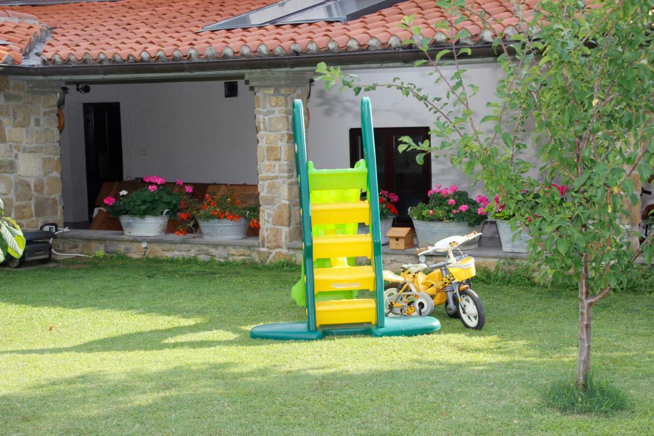 Tourist Farm With Apartments Fig Tree Dekani Екстериор снимка
